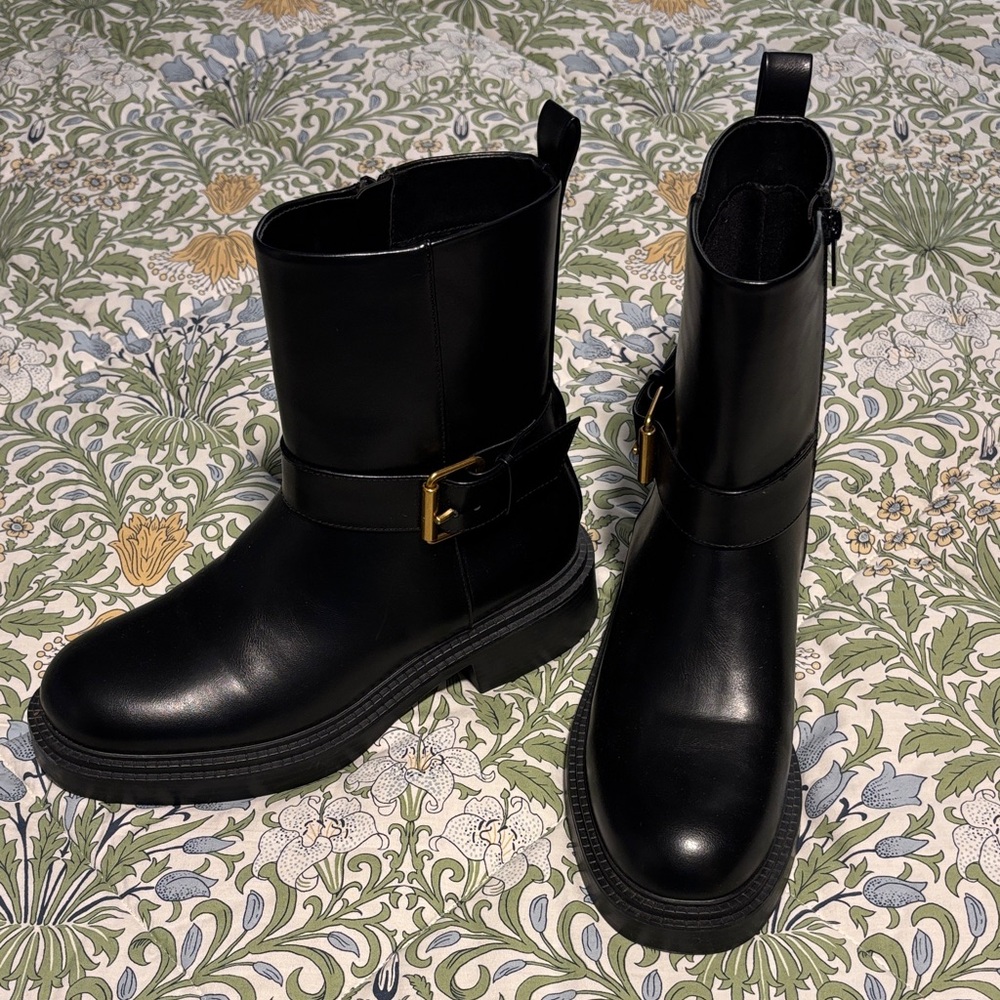 Cute Zara Black Moto Boots with Gold Buckle 39/9